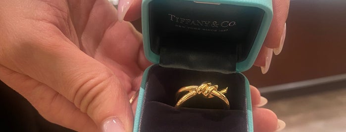 Tiffany & Co. is one of PDX Jewelry.