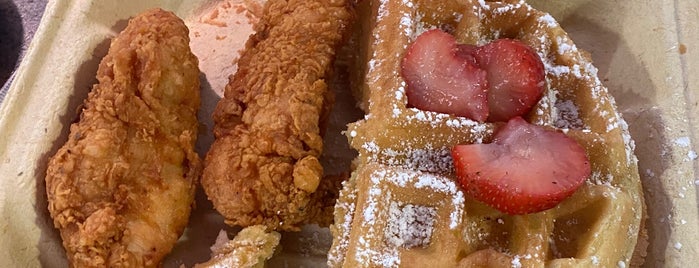 Connie’s Chicken and Waffles is one of Do: Baltimore ☑️.
