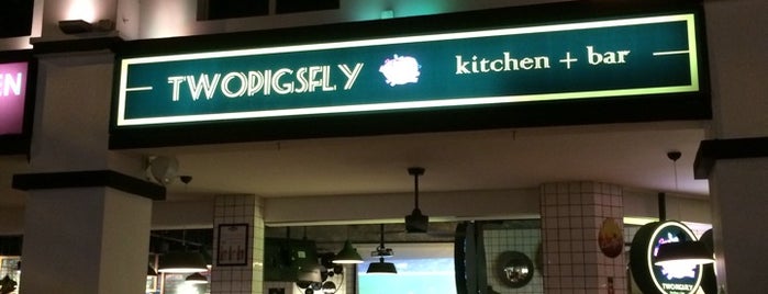 Two Pigsfly is one of Hip / Fancy Foodcourts (Singapore).