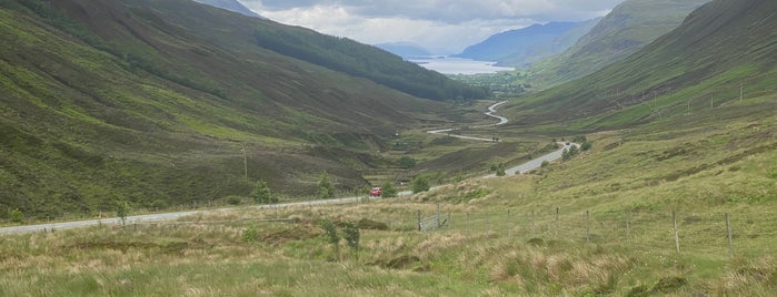 Loch Maree Viewpoint is one of Tempat yang Disukai Kurt.