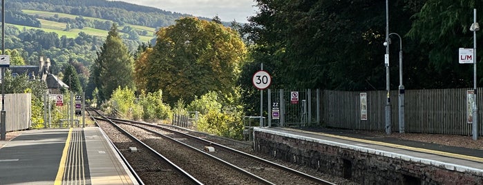 Pitlochry Railway Station (PIT) is one of Steiseanan Reile.