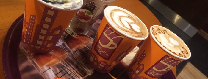KREDENS CAFE is one of Posti che sono piaciuti a Illia.