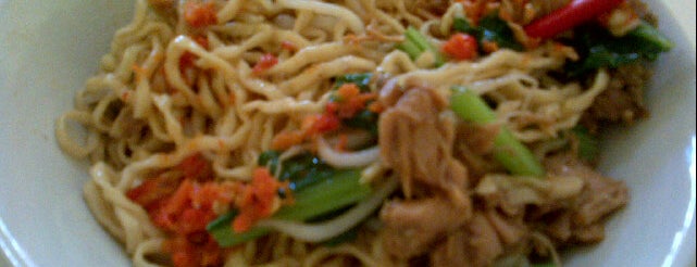 Mie Ayam Bangka Pondok Cipta is one of Favorite Food.