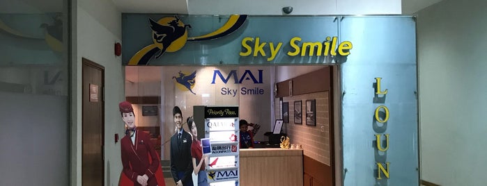 MAI Sky Smile Lounge is one of 2016-12-22t0107 SoJ Sin-Yang-sin.