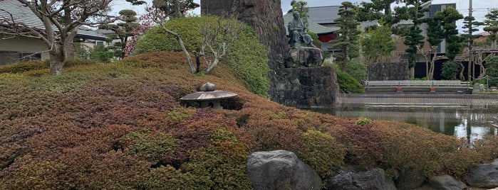 清水次郎長と子分の墓 is one of 梅蔭禅寺.