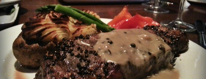 The Keg Steakhouse + Bar - Burnaby is one of Tempat yang Disukai Katia.