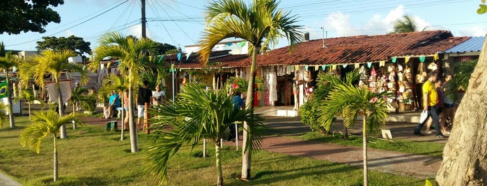Feira de Artesanato da Praia do Jacaré is one of Gespeicherte Orte von Fernando.