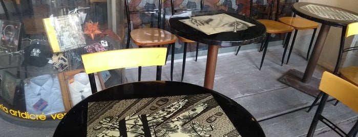 Café Escher / Escher Coffee is one of Martínさんの保存済みスポット.