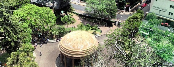 Parque Morazán is one of Lugares favoritos de Carl.