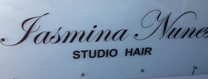 Iasmina Nunes Studio Hair is one of Cuidados Pessoais.
