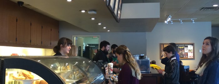 Starbucks is one of Posti che sono piaciuti a Paul.
