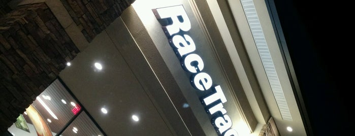 RaceTrac is one of Ambyさんのお気に入りスポット.