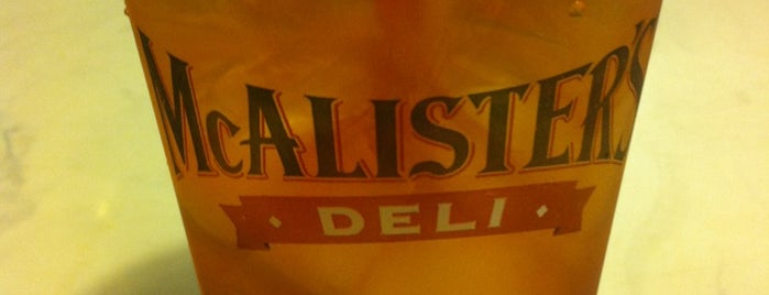 McAlister's Deli is one of Lugares favoritos de Stephanie.