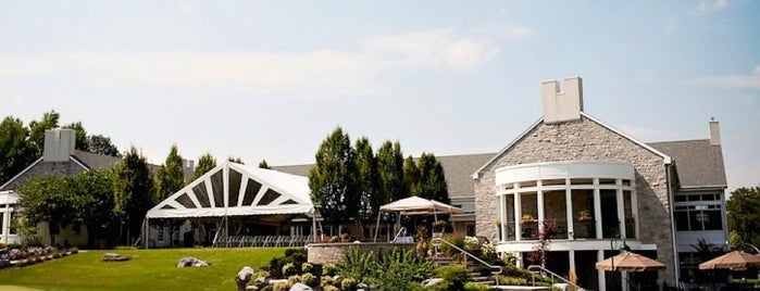 West Shore Country Club is one of Ashley 님이 좋아한 장소.