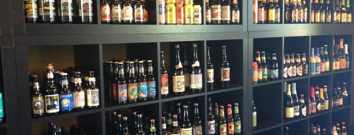 Brewforia Beer Market is one of Alyssa'nın Beğendiği Mekanlar.