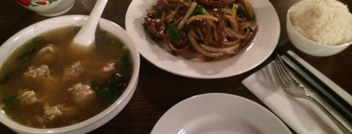 CCTV Chinese Restaurant is one of Posti che sono piaciuti a Katya.