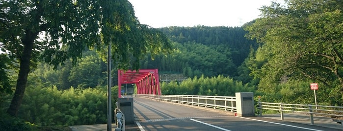 羽出庭大橋 is one of 交通.