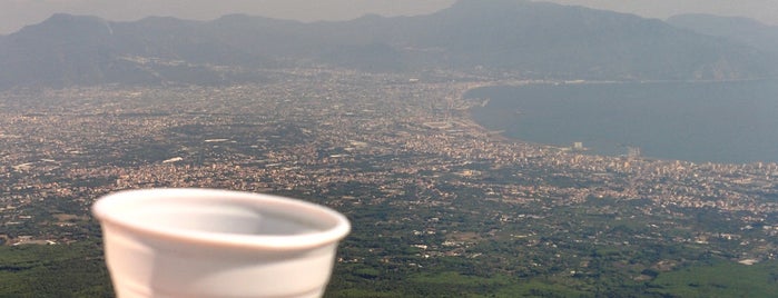 Parco nazionale del Vesuvio is one of Dicas de Александр.