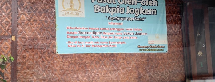 Pusat Oleh-oleh Bakpia "Soemadigdo" is one of Wisata Jogjakarta.