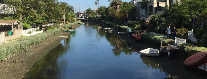 Venice Canals is one of Tempat yang Disukai David.