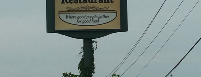 Collier's Family Restaurant is one of Tempat yang Disukai David.