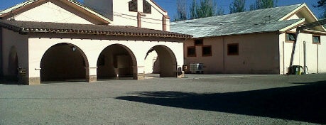 Bodega La Rural is one of Mendoza: Bodegas y Viñedos.