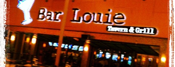 Bar Louie is one of Locais curtidos por Barbara.