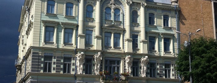 Theatre Square is one of Чернівці.