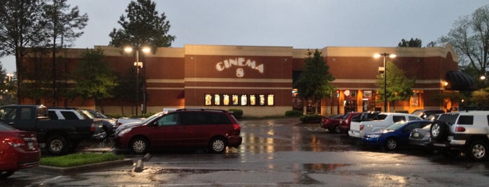 Malco Forest Hill Cinema 8 is one of Orte, die Christine gefallen.