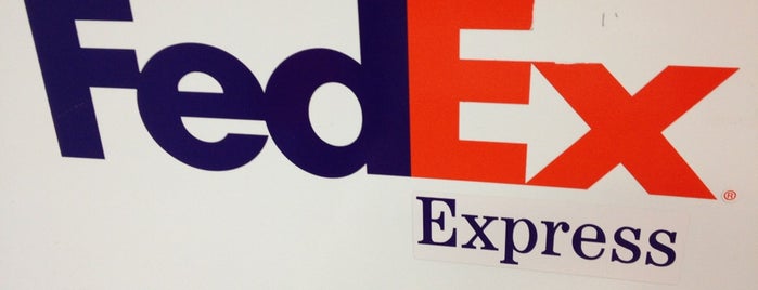 FedEx Office Print & Ship Center is one of Tempat yang Disukai Aubrey Ramon.
