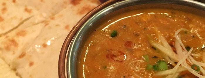 インド料理 スーリヤ 東麻布本店 is one of Curry.
