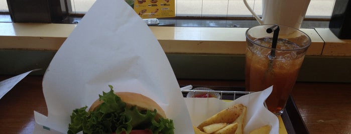 Freshness Burger is one of All-time favorites in Japan.