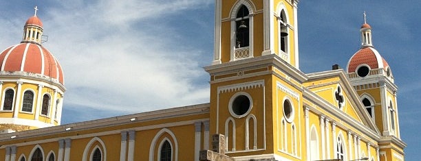 Catedral de Granada is one of Tempat yang Disukai Ron.