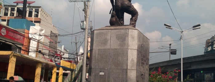 Mendiola Peace Arch is one of Historic/Historical Sights-List 4.