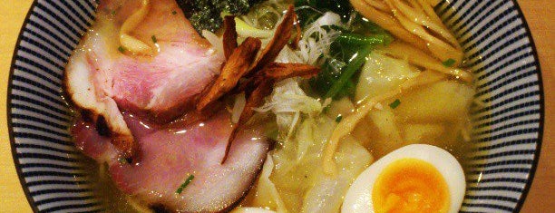 Motenashi Kuroki is one of Tokyo Great Noodles !!.