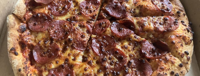 Domino's Pizza is one of Mijn favoriete restaurants.