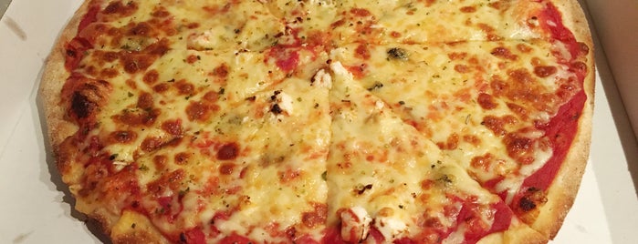 Sim Pizza is one of Gedragen spookje!.