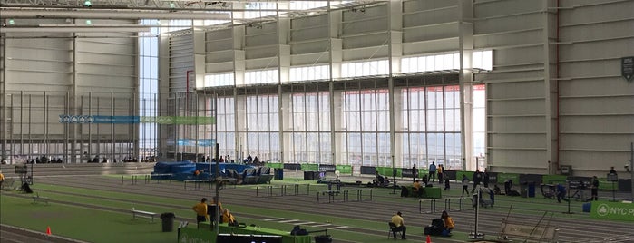 Ocean Breeze Track & Field Athletic Complex is one of Locais curtidos por Michael.