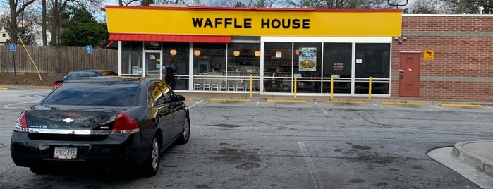Waffle House is one of Chester'in Beğendiği Mekanlar.