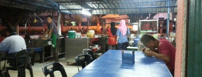 roti canai bukit naga is one of ꌅꁲꉣꂑꌚꁴꁲ꒒ 님이 좋아한 장소.