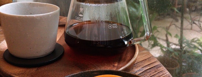 Lunabar Coffee is one of Edwin'in Beğendiği Mekanlar.