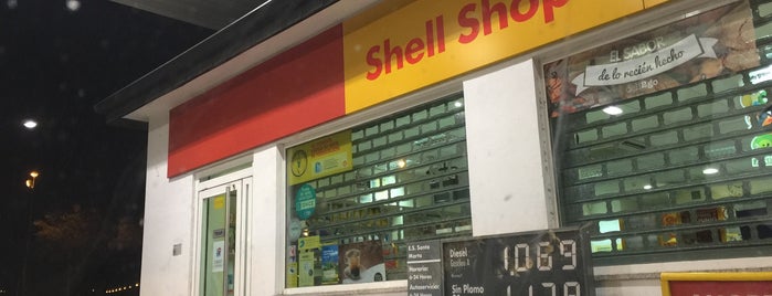 Gasolinera Shell is one of roadtrip.