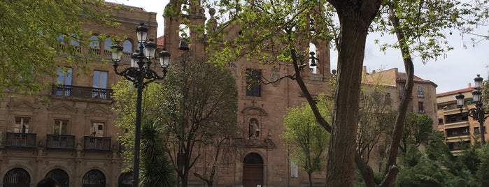 Plaza de Los Bandos is one of cityroute.