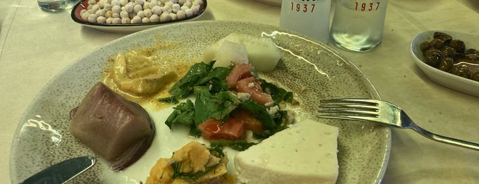 Kallavi Restaurant is one of ÖĞLEN-RAKISI-ÇAYYOLU/ESK.YOLU.
