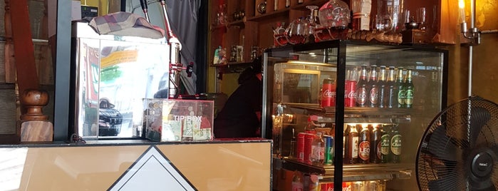 Charoen Krung Café And Bar is one of Tempat yang Disukai Jessica.