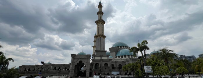 Masjid Wilayah Persekutuan is one of masjid.