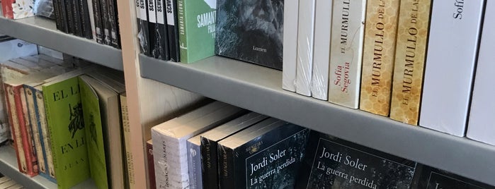 Libreria Gandhi is one of Cultura.
