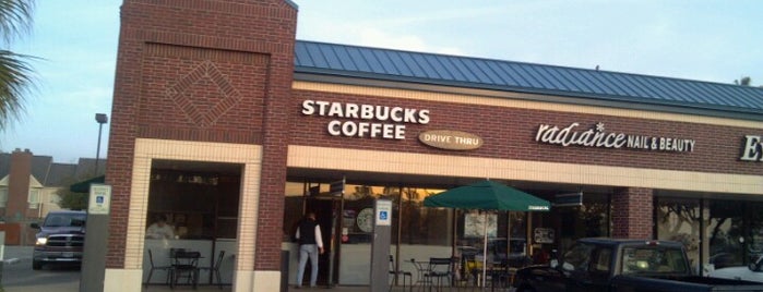 Starbucks is one of Orte, die Marjorie gefallen.