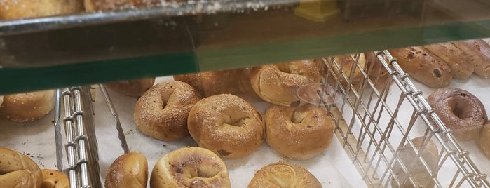 The Bagel Factory is one of LA To Do.