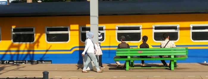 Stasiun Tanah Abang is one of Train Station Bogor Tanah Abang Jakarta.